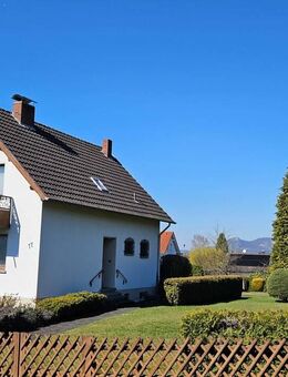 Einfamilienhaus mit Potential für Wohnträume auf großem Grundstück in ruhiger Aussichtslage von Unkel - Unkel