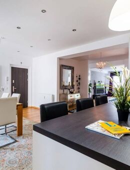 Voll ausgestattete & möblierte Wohnung - Pauschalmiete inklusive allem - Düsseldorf