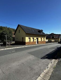Komplett entkerntes Einfamilienhaus - Kronach
