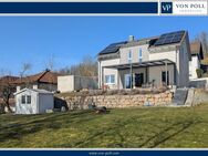 Neuwertiges A+-Haus: Exklusive EBK, PV-Anlage, Kamin, Smart Home, Garage & Stellplätze! - Usingen