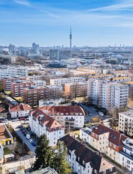 Charmanter Altbau direkt am Park. Helle 3-Zimmer-Wohnung mit großer Wohnküche & Balkon zum ruhigen Innenhof - München