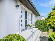 Timmendorfer Strand, Ein-/ Zweifamilienhaus mit großem Grundstück - Timmendorfer Strand