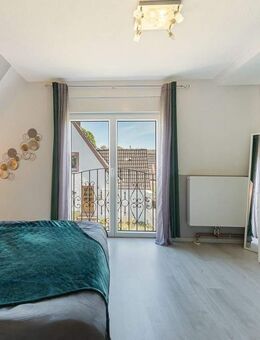 Doppeleinfamilienhaus mit Garten, Keller und PV-Anlage in Lübeck - Lübeck