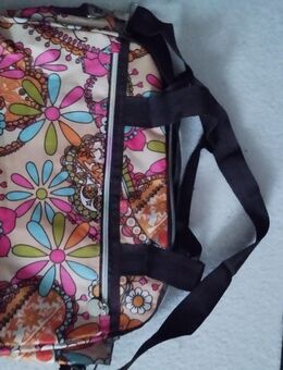 Moderne damentasche - Niedertrebra