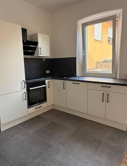 Renovierte 2-Zi.-Whg. mit Einbauküche - Neustadt (Aisch)