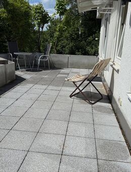 LE-Musberg: 4,5-Zimmer-Wohnung mit großer Dachterrasse & Garage - renovierungsbedürftig - Leinfelden-Echterdingen