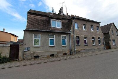 2-Zimmer-Wohnung (Handwerkerobjekt) in Mehrfamilienhaus in Roitzsch