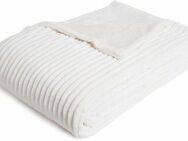 Wohndecke Cordoptik, Gözze, mit Glanzeffekt, Kuscheldecke