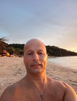 Suche weibliche für yoga oder verschiedene Aktivitäten - Freiburg (Breisgau)