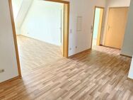 Attraktive geräumige 2 Zimmer Wohnung mit herrlichen Balkon und schönen Aussichten - Weiden (Oberpfalz) Zentrum