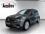 VW Tiguan, 2.0 TDI Highline, Jahr 2020 - Leck