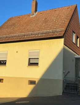 Freistehendes Einfamilienhaus mit Charme Potenzial Wintergarten und großem Garten - Lauterecken