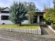 Provisionsfrei: Schicker, großer Splitlevel Bungalow in gutem Zustand, top Feldrandlage! - Rodgau