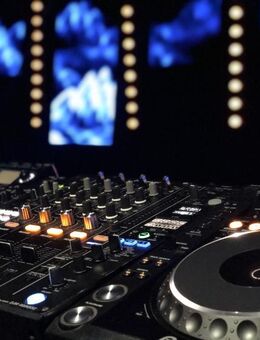 Verleih Pioneer CDJ2000 Nexus NXS CD DVD USB DJ Player mieten - Verleih Veranstaltungstechnik - Wismar