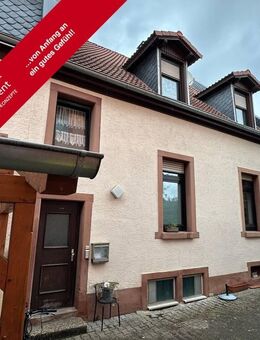 Ein Katzensprung bis zur Altstadt - Vermietetes Zweifamilienhaus mit Ausbaureserve im Dachboden - Kaiserslautern