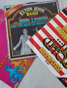 E. John & John Lennon Vinyl 12" BORN TO BE ALIVE,  & BRIDGE OVER TR. - Düren