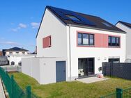 Neuwertige Doppelhaushälfte! Energieeffizient im KfW 55-Standard und PV-Anlage - Beckum