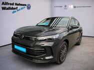 VW Tiguan, 1.5 eTSI Life, Jahr 2024 - Walldorf (Baden-Württemberg)