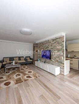 Attraktive Etagenwohnung mit Balkon und Stellplatz - Bergisch Gladbach