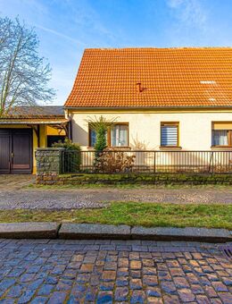 Einladende Doppelhaushälfte mit Garten in zentraler Lage - Aschersleben