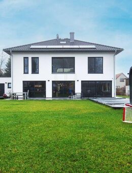 Purer Luxus! Exklusive Architektenvilla am Havelkanal bietet alles, was das Herz begehrt! - Brieselang