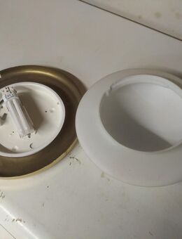 Decken Lampe mit Leuchtmittel - Büdingen