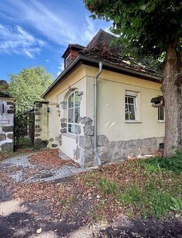 Freistehendes Einfamilienhaus auf Schlossgrundstück im ländlichen Idyll - Potsdam