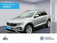 VW T-Roc, 1.0 TSI Life, Jahr 2023 - Braunschweig