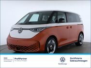 VW ID.BUZZ, Pro Weiß Energetic Orange, Jahr 2024 - Bad Oeynhausen