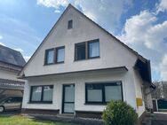 Vielfältig nutzbares Einfamilienhaus mit Garten und Einliegerwohnung in bevorzugter Wohnlage - Balve