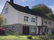 Doppelhaus mit großem Garten in ruhiger Ortslage zu verkaufen - Creuzburg