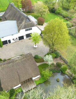 Reetgedecktes Landgut mit zwei Wohneinheiten und XXL Garage - Seester