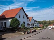 Gepflegtes Einfamilienhaus mit Doppelgarage - ohne Provision! - Wald (Baden-Württemberg)