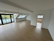 Schöne und modernisierte 4,5-Zimmer-Maisonette-Wohnung mit geh. Innenausstattung mit Balkon - Heusweiler