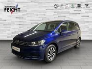 VW Touran, 1.5 TSI Active, Jahr 2023 - Haar