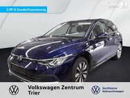 VW Golf, 2.0 TDI VIII Move, Jahr 2023 - Trier