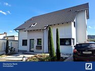 Modernes Dreifamilienhaus - Kapitalanlage oder Mehrgenerationenwohnen, Wohnungen einzeln veräußerbar - Sinsheim