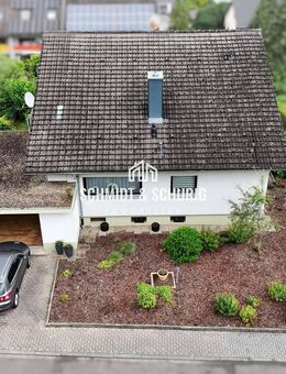 Vermietetes Zweifamilienhaus mit Dachausbau-Potenzial - Kraichtal