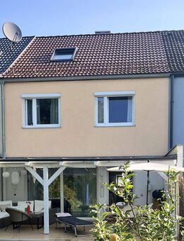 Ihr neues Zuhause - Kernsaniertes Reihenhaus im Grünen mit Studio & Garage (Provisionsfrei) - Röthenbach (Pegnitz)