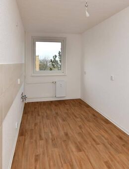 WBG - 2-Zimmer mit Wohnküche, Wohlfühlbad mit Wanne u. Balkon! - Brandenburg (Havel)