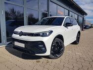 VW Tiguan, 2.0 TDI R-Line, Jahr 2024 - Bodnegg