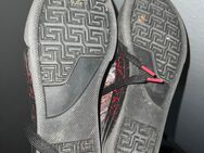 Sneakerlecker sucht Schuhe zum sauberlecken - Unna