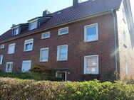 TT bietet an: Gemütliche Dachgeschosswohnung im Stadtteil Heppens - Peferkt für Studenten, sowie Soldaten geeignet! - Wilhelmshaven