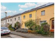 Familienfreundliches Reihenmittelhaus mit Garten, Keller, Stellplatz & Studio in begehrter Lage - Potsdam