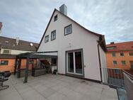 Schicke Stadthaus-Maisonette mit Dachterrasse - Dietenhofen