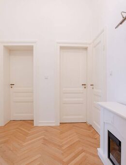 Top sanierte Erdgeschosswohnung im Stilaltbau mit Balkon und Innenhof - Frankfurt (Main)