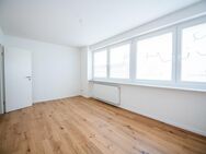 Erstbezug nach Sanierung: 2 Zimmer - SÜDBALKON - Küche separat - praktischer Grundriss! - Berlin