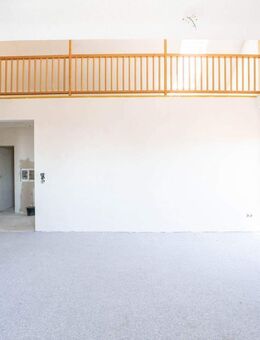 Provisionsfrei! Bezugsfreie 3-Zimmer-Wohnung mit sonnigem Südostbalkon & Galerie n Heroldsberg - Heroldsberg