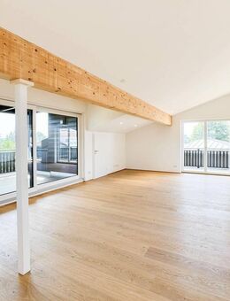 Lichtdurchflutete 3-Zimmer-Dachgeschosswohnung mit Seeblick in Tutzing - Tutzing