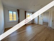 Freie 4-Zi Altbauwohnung mit Balkon und Einbauküche im 2. OG zu verkaufen! - Hamburg